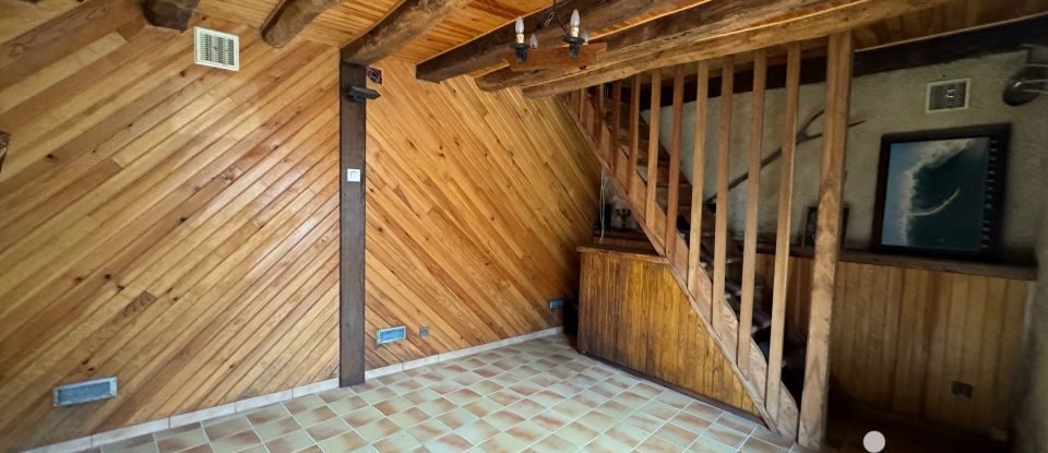 Maison 9 pièces de 154 m² à Concorès (46310)