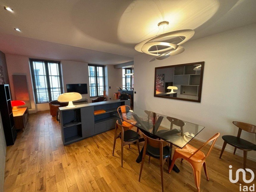 Appartement 2 pièces de 57 m² à Paris (75003)