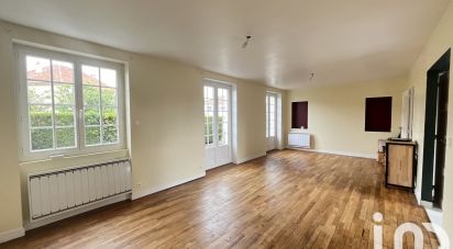 Maison de ville 5 pièces de 126 m² à Lussac-les-Châteaux (86320)