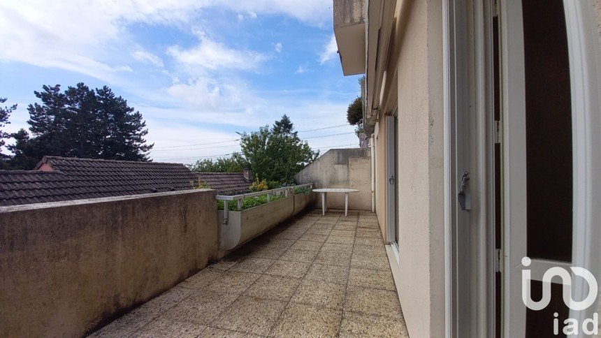 Apartment 3 rooms of 71 m² in Roissy-en-Brie (77680)