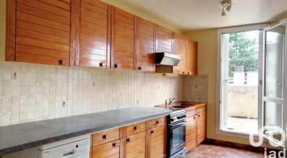 Apartment 3 rooms of 71 m² in Roissy-en-Brie (77680)