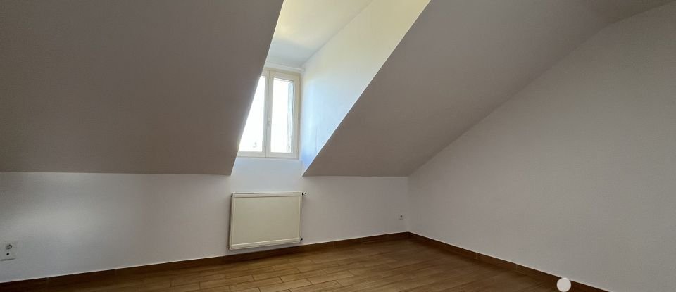 Traditional house 5 rooms of 155 m² in Brugheas (03700)