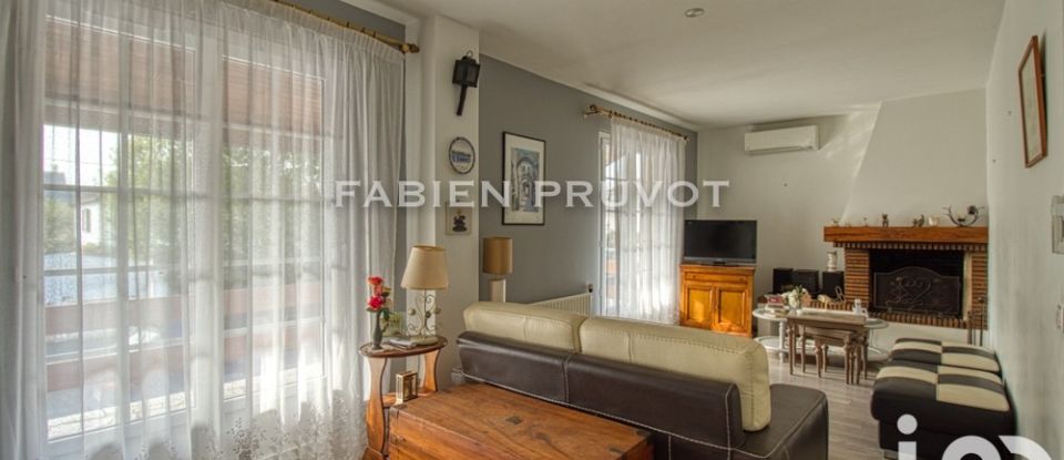 House 6 rooms of 120 m² in Herblay-sur-Seine (95220)