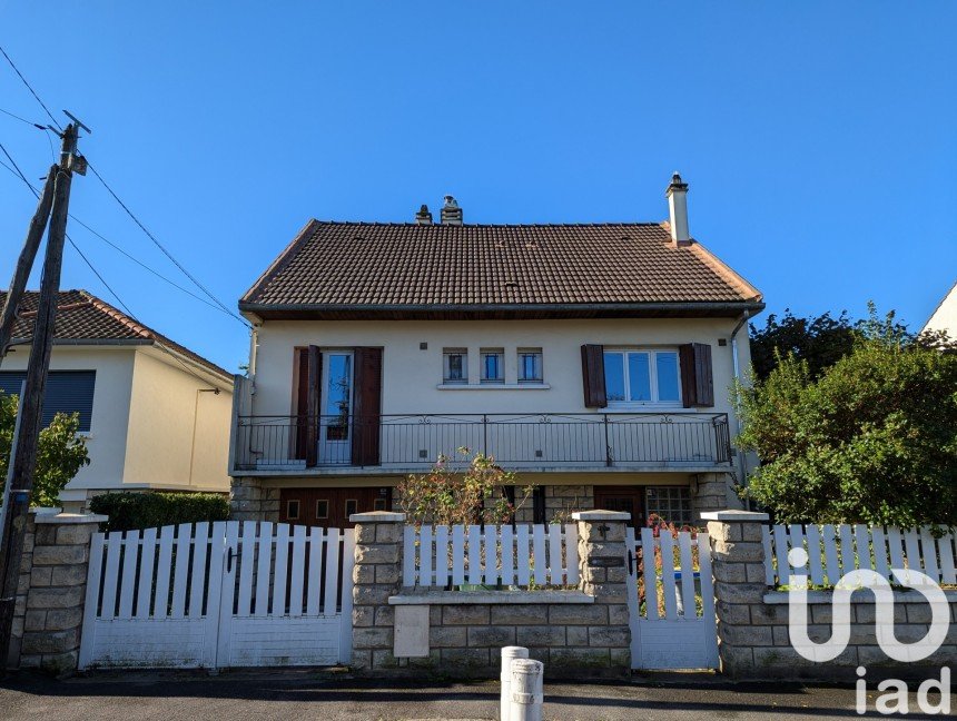 House 6 rooms of 134 m² in L'Haÿ-les-Roses (94240)