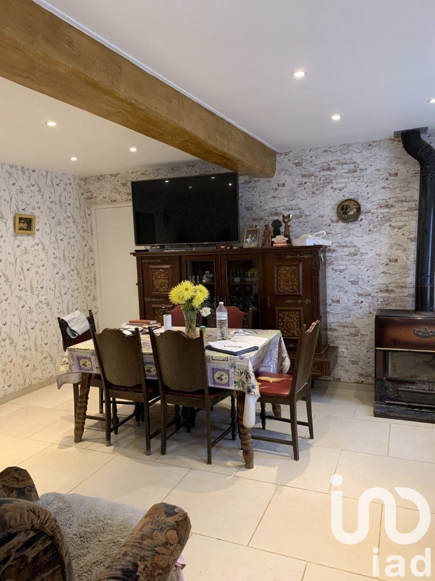 Maison de campagne 4 pièces de 89 m² à Coulours (89320)