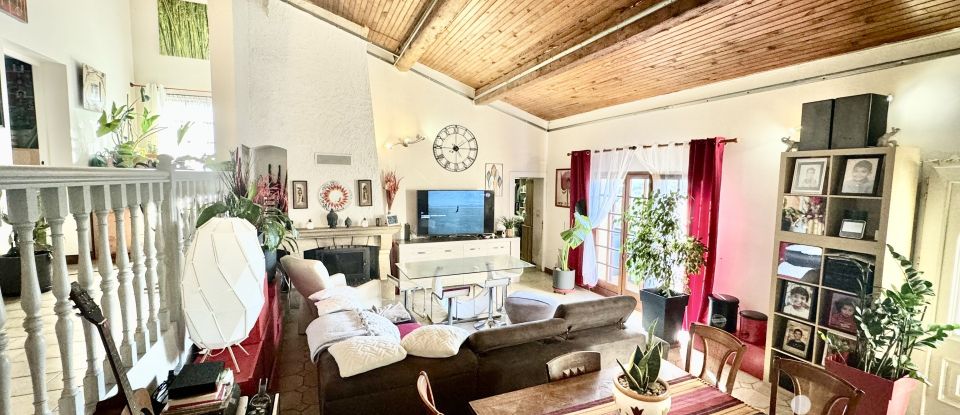 Country house 5 rooms of 130 m² in Bezouce (30320)