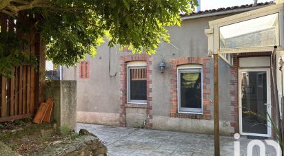 Traditional house 6 rooms of 146 m² in MONTREVAULT (49110)