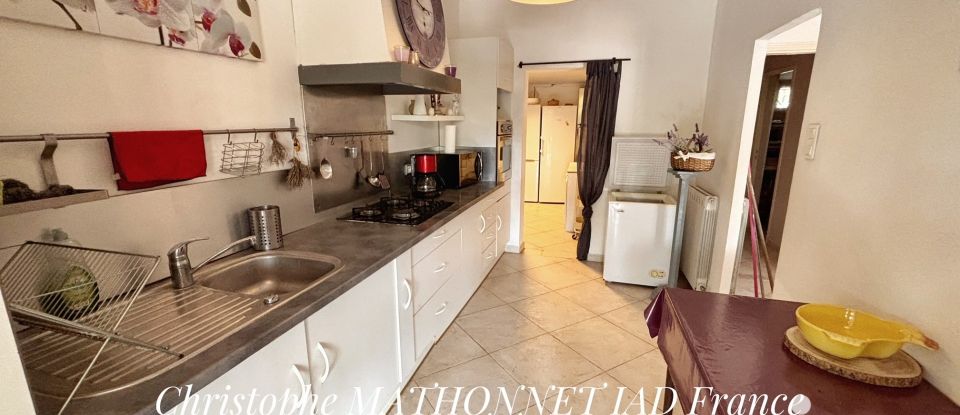 Maison 4 pièces de 81 m² à Saint-Maximin-la-Sainte-Baume (83470)