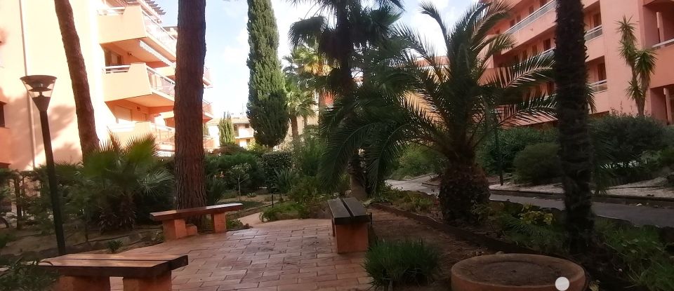 Studio 1 room of 26 m² in Bormes-les-Mimosas (83230)