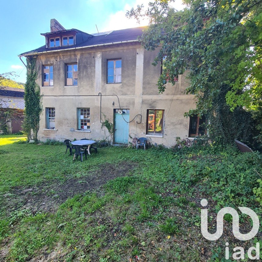 Traditional house 11 rooms of 240 m² in Malaunay (76770)