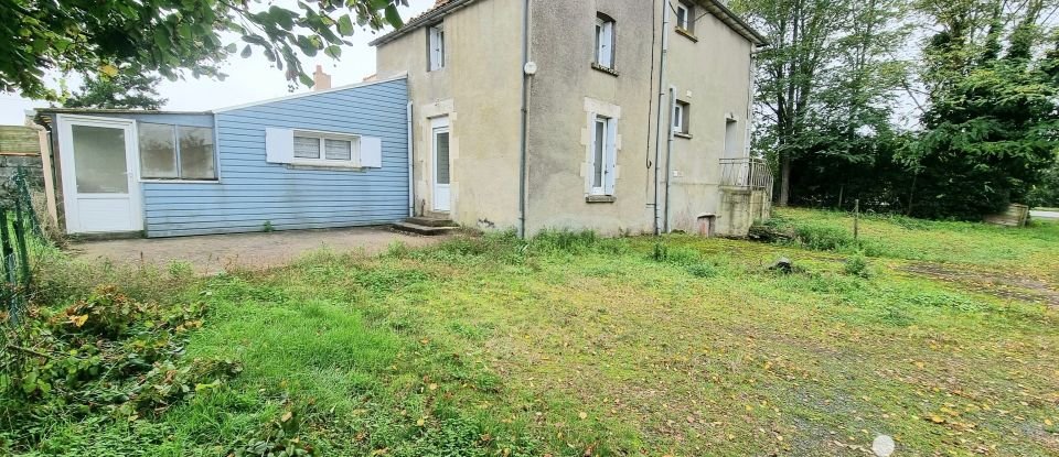 Maison traditionnelle 6 pièces de 110 m² à Saint-Germain-de-Prinçay (85110)