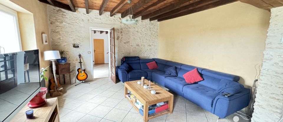 House 9 rooms of 215 m² in Villiers-Saint-Georges (77560)