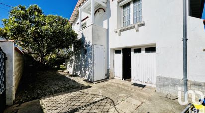 Traditional house 4 rooms of 75 m² in La Rochelle (17000)