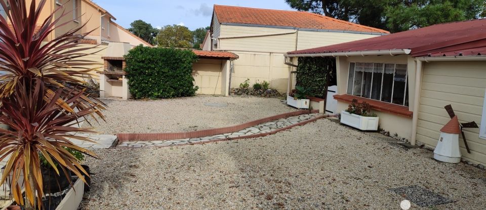 House 4 rooms of 85 m² in Saint-Brevin-les-Pins (44250)