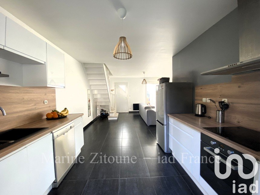 Duplex 4 rooms of 74 m² in Linas (91310)