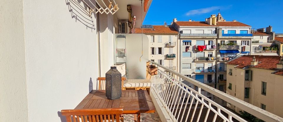 Apartment 3 rooms of 80 m² in Nice (06000)