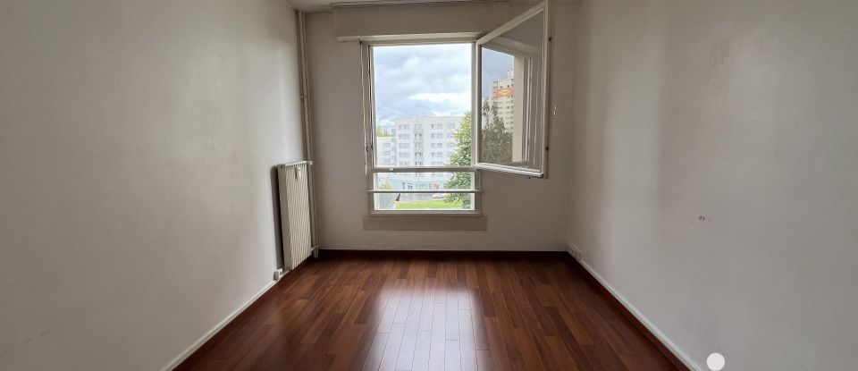 Appartement 3 pièces de 74 m² à Évry (91000)