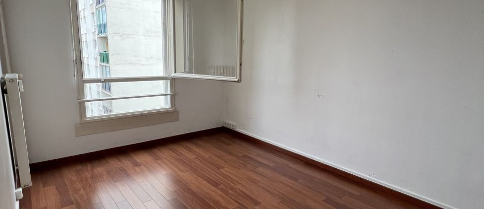 Appartement 3 pièces de 74 m² à Évry (91000)