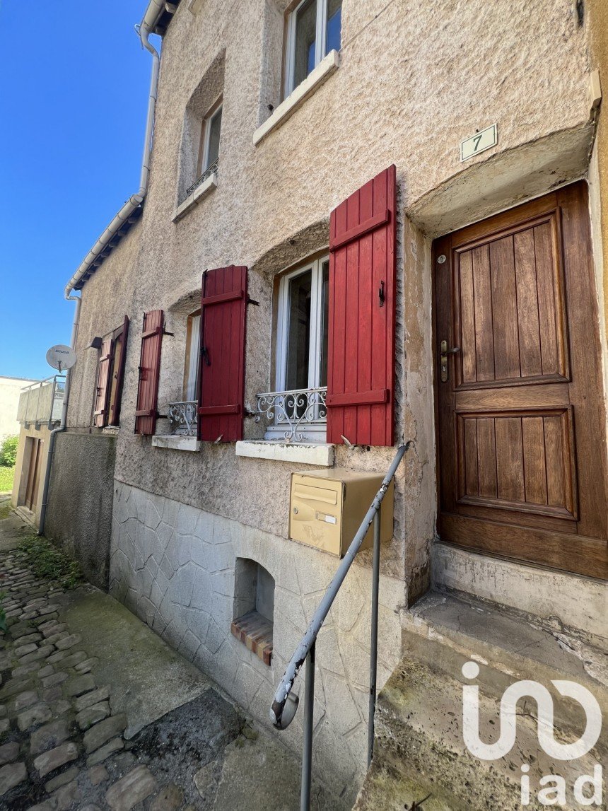 Village house 3 rooms of 58 m² in Gisors (27140)