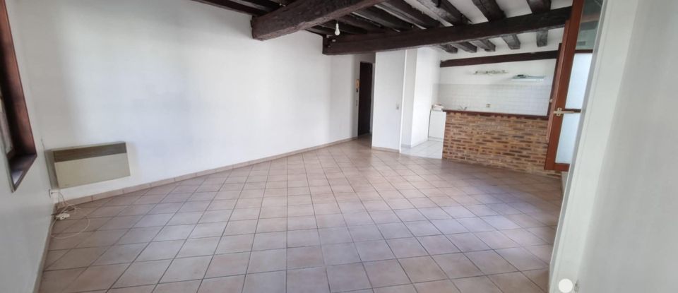 Apartment 3 rooms of 69 m² in Provins (77160)