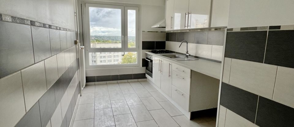 Appartement 3 pièces de 73 m² à Évry (91000)