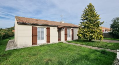 Traditional house 4 rooms of 73 m² in Saint-Denis-du-Payré (85580)