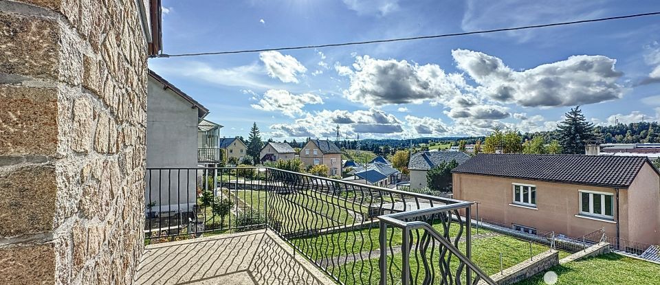 Maison 6 pièces de 85 m² à Saint-Chély-d'Apcher (48200)