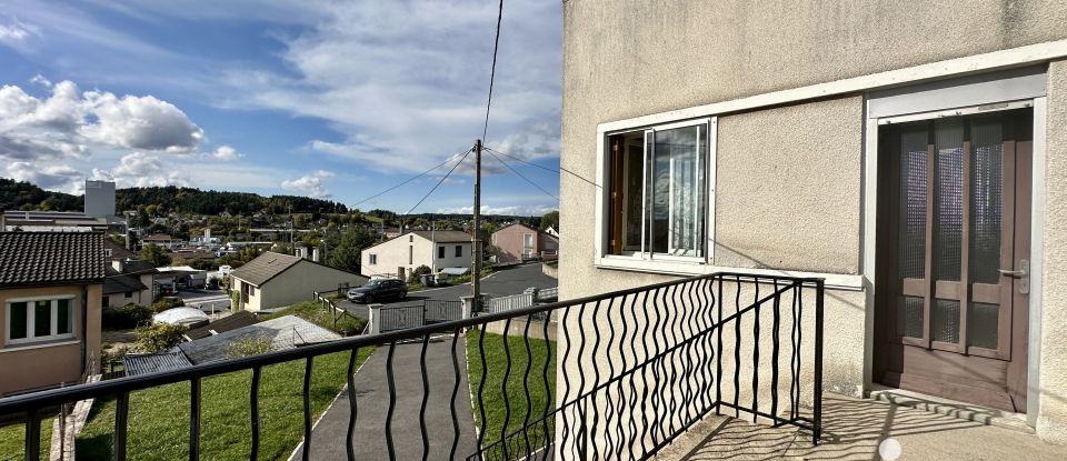 Maison 6 pièces de 85 m² à Saint-Chély-d'Apcher (48200)