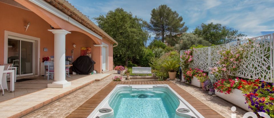 Maison 5 pièces de 319 m² à Fréjus (83600)