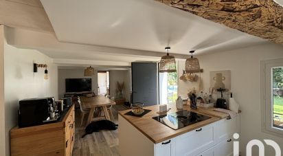 Maison 9 pièces de 295 m² à Mandelieu-la-Napoule (06210)