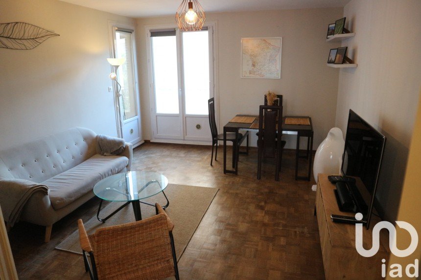 Apartment 3 rooms of 63 m² in Marseille (13005)