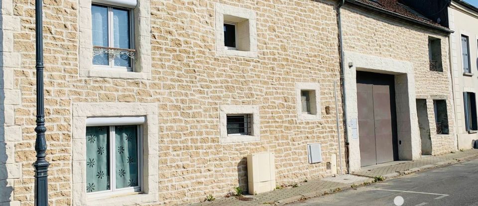 Maison traditionnelle 8 pièces de 200 m² à Mareuil-lès-Meaux (77100)