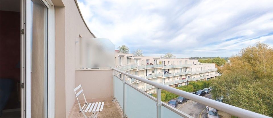 Apartment 3 rooms of 65 m² in Saint-Thibault-des-Vignes (77400)