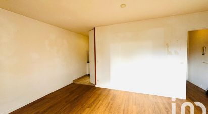 Apartment 1 room of 30 m² in Savigny-sur-Orge (91600)