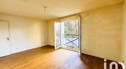 Apartment 1 room of 30 m² in Savigny-sur-Orge (91600)