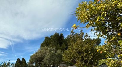 Land of 345 m² in Sanary-sur-Mer (83110)