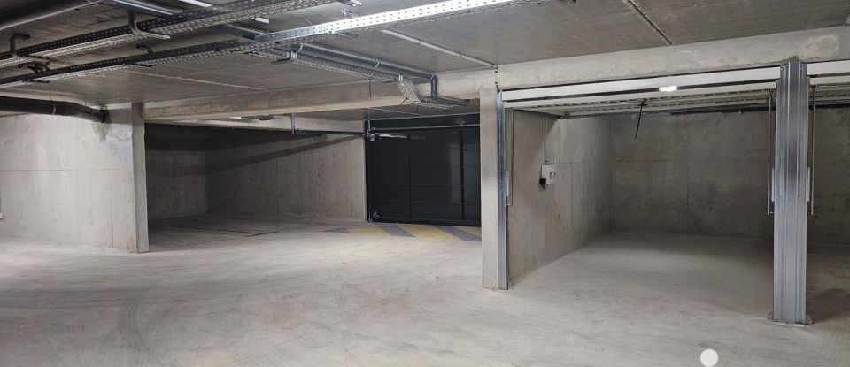 Parking of 14 m² in Fréjus (83600)