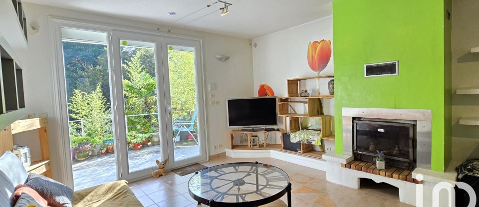 House 8 rooms of 166 m² in Saint-Augustin (17570)