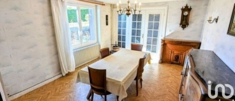 Traditional house 7 rooms of 172 m² in Neulise (42590)