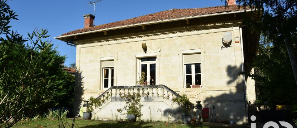 Demeure 8 pièces de 224 m² à Meschers-sur-Gironde (17132)