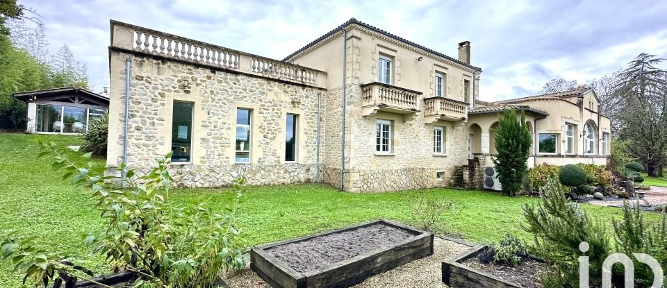 Château 9 pièces de 417 m² à Saint-Pierre-de-Mons (33210)