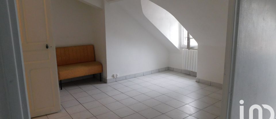 Apartment 5 rooms of 64 m² in Montluçon (03100)