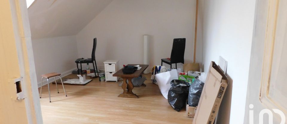 Apartment 5 rooms of 64 m² in Montluçon (03100)