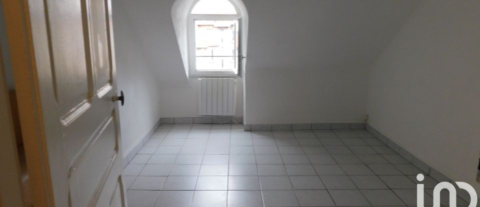 Apartment 5 rooms of 64 m² in Montluçon (03100)