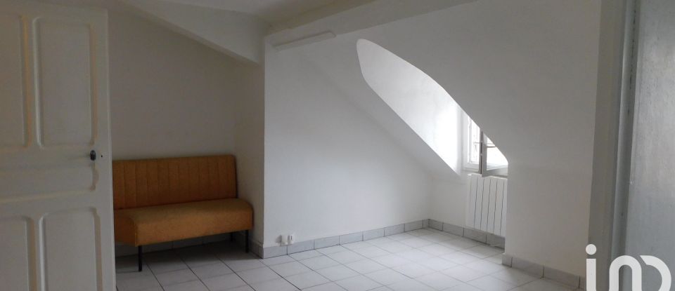 Apartment 5 rooms of 64 m² in Montluçon (03100)