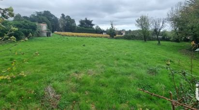 Land of 675 m² in Rosnay (85320)