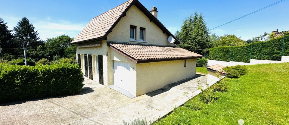 House 6 rooms of 104 m² in Mourenx (64150)