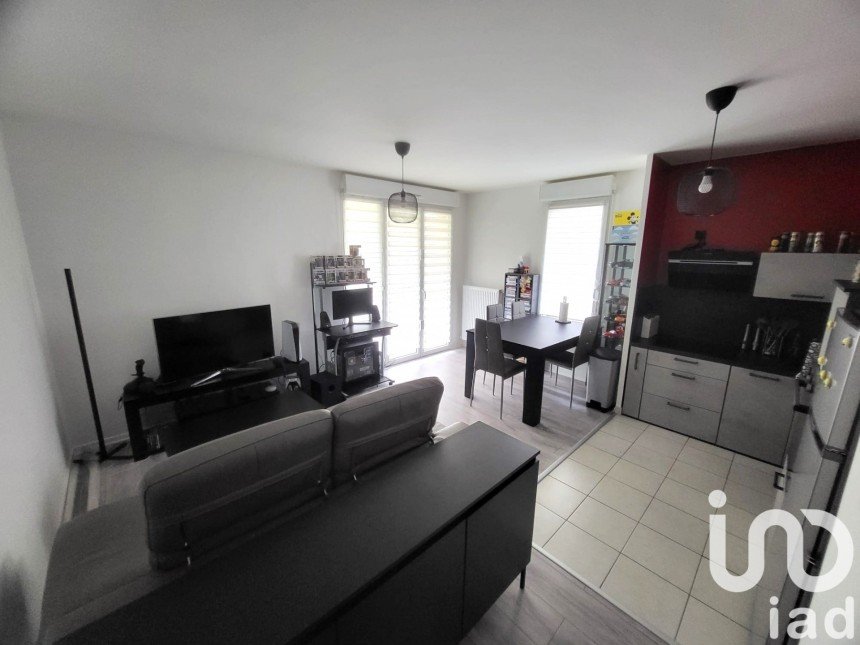 Apartment 2 rooms of 42 m² in Corbeil-Essonnes (91100)