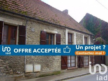 House 6 rooms of 137 m² in Beynes (78650)