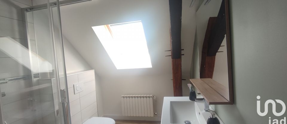 Maison 7 pièces de 122 m² à Saint-Menoux (03210)